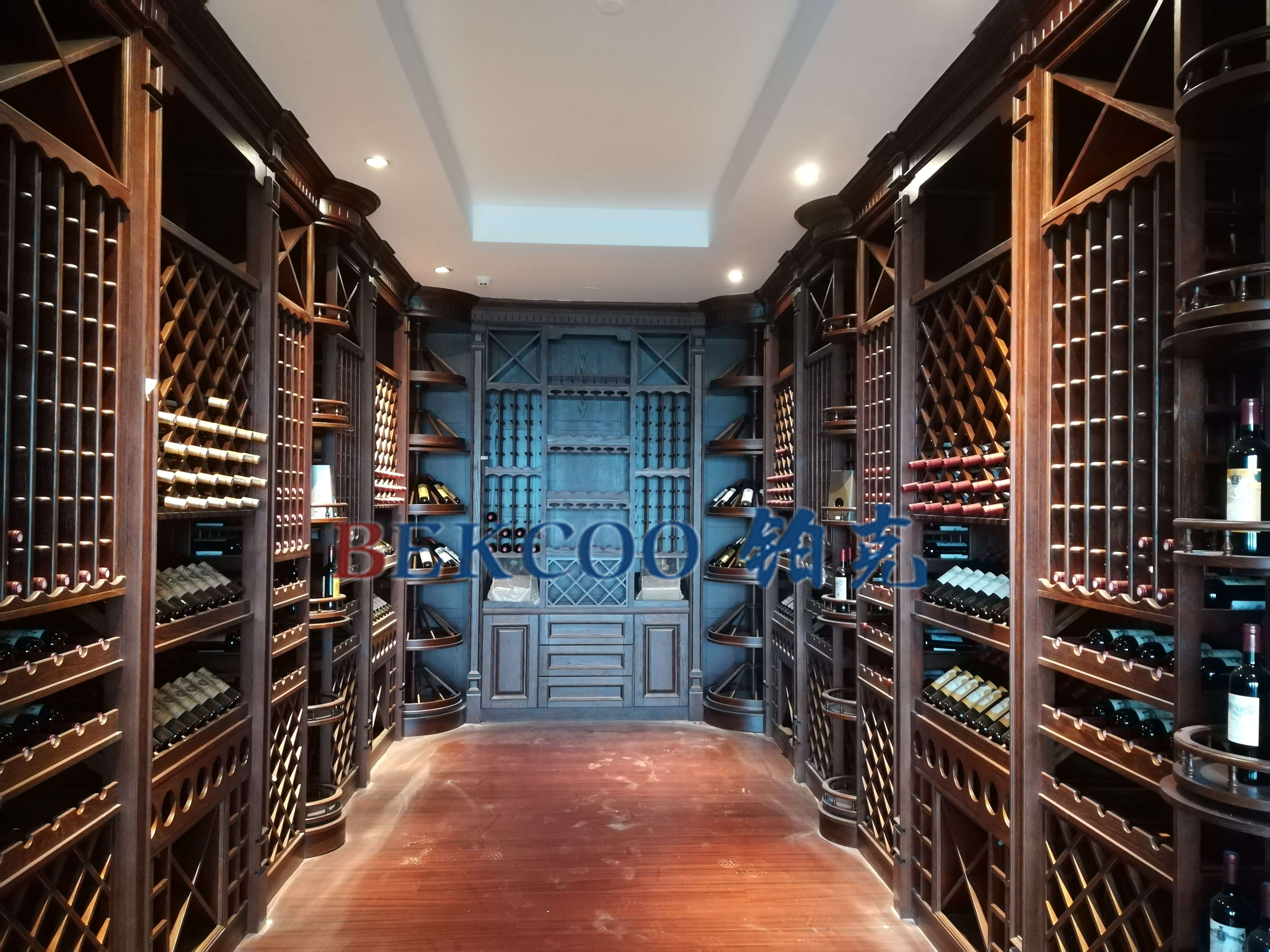 酒窖.jpg 酒窖.jpg